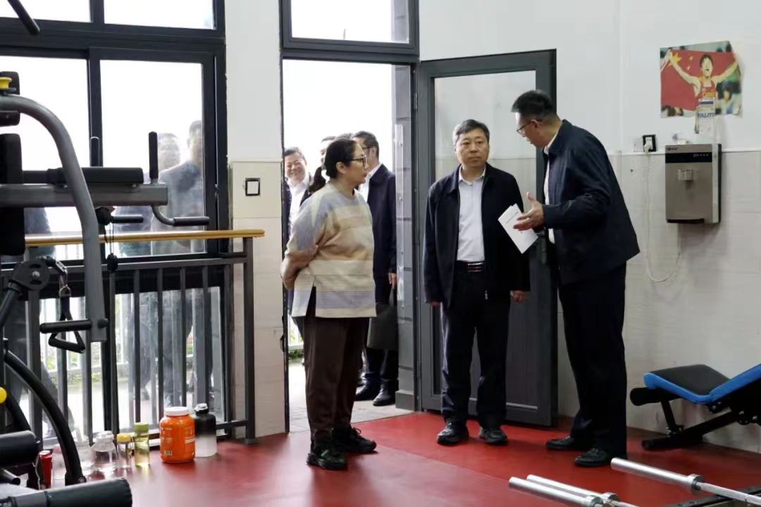 图为常征一行调研残疾人体育工作